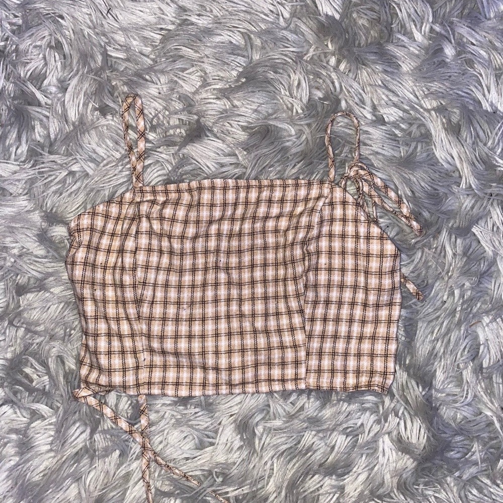 KENDALL & KYLIE CROP TOP